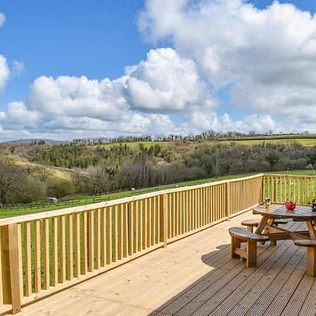 Brook Lodge Лискард Екстериор снимка